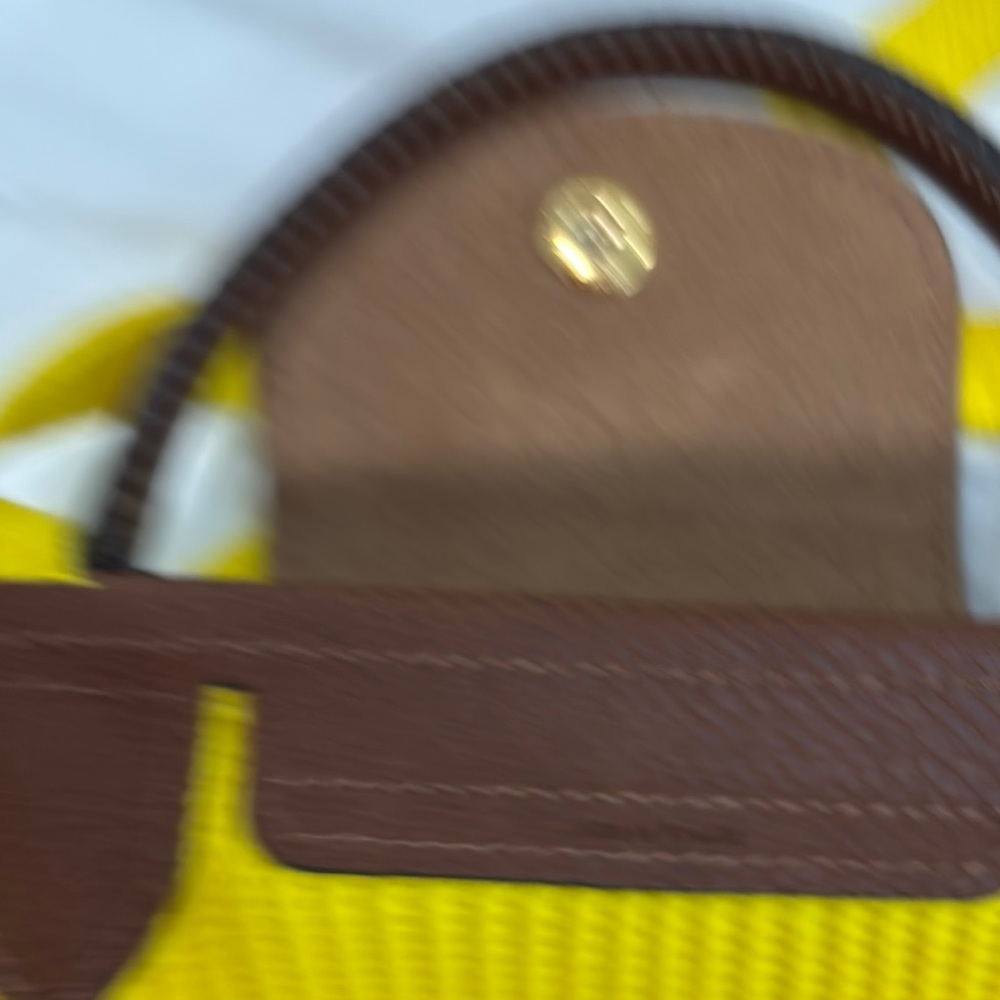 Authentic Yellow Longchamp yellow Le Pliage Filet Bag featured in Emily in Paris - Picture 3 of 4